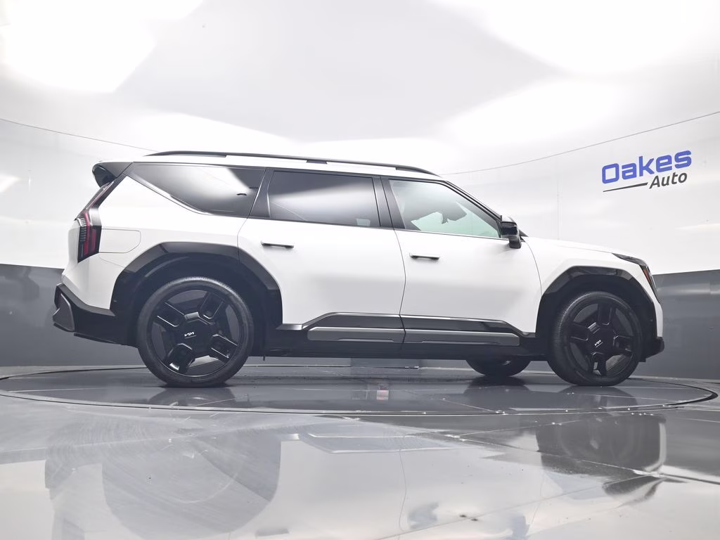 2024 Snow White Pearl Kia EV9 GT-Line AWD SUV