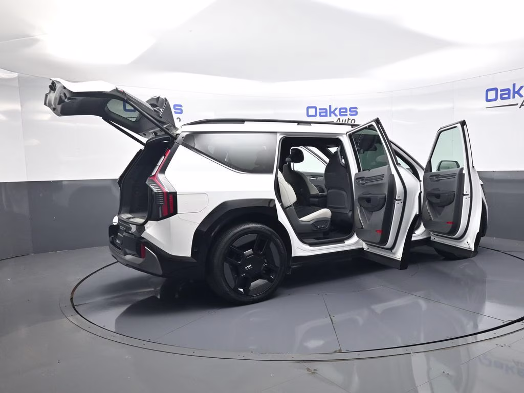 2024 Snow White Pearl Kia EV9 GT-Line AWD SUV