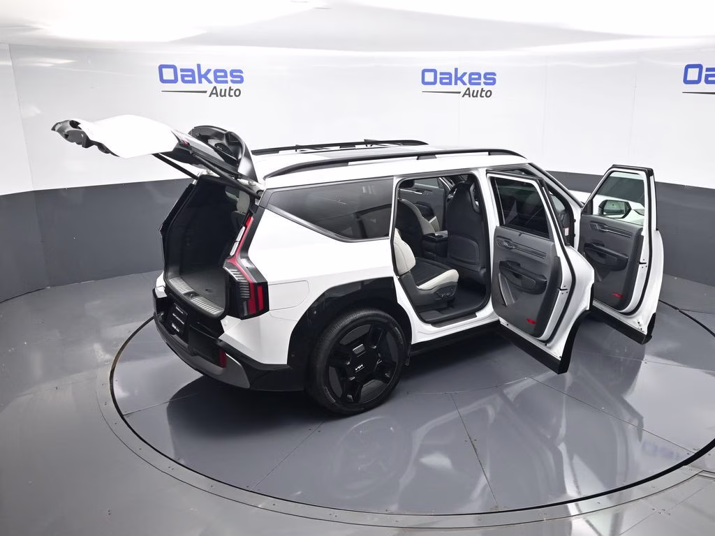 2024 Snow White Pearl Kia EV9 GT-Line AWD SUV