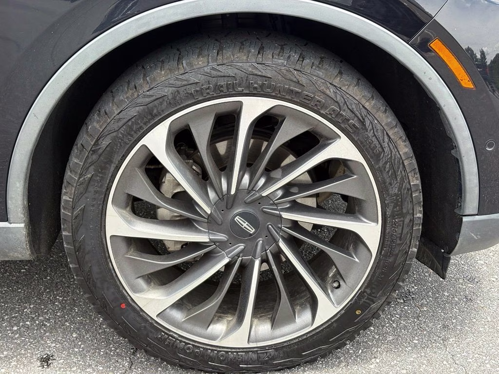 2020 Black Metallic Lincoln Aviator Reserve AWD SUV