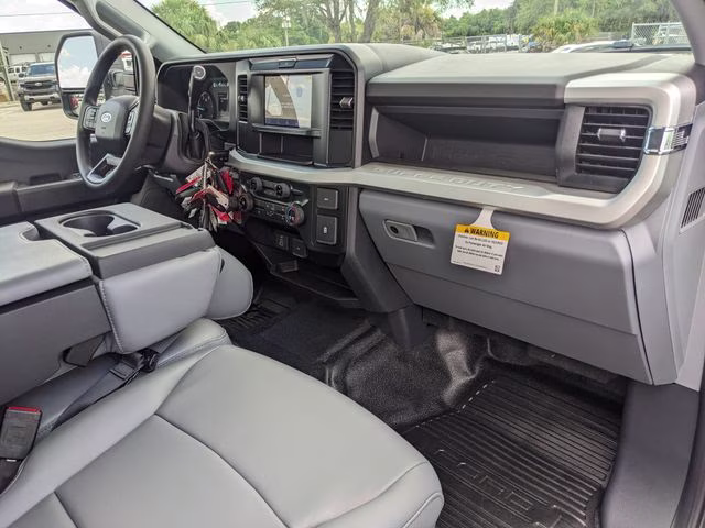 2026 Oxford White Ford Super Duty F-250 SRW XL 4X4 Truck