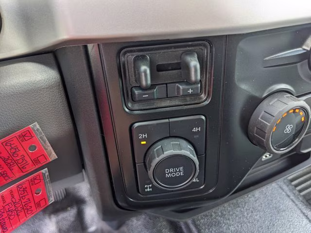 2026 Oxford White Ford Super Duty F-250 SRW XL 4X4 Truck