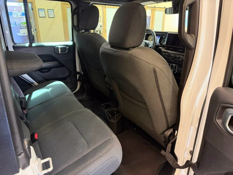 2024 Jeep Wrangler 4 Door Sahara Sport Utility 4D 4X4