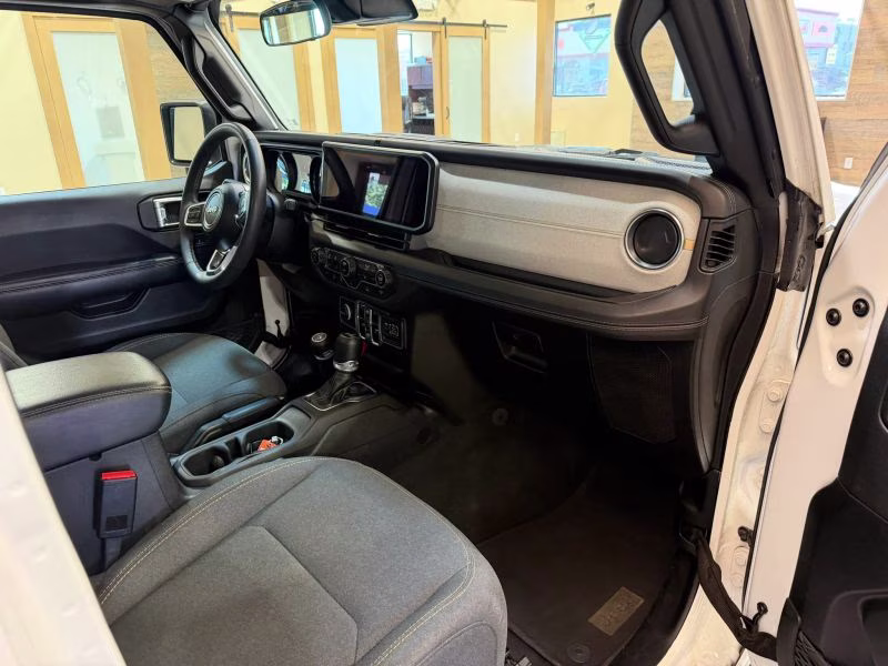 2024 Jeep Wrangler 4 Door Sahara Sport Utility 4D 4X4