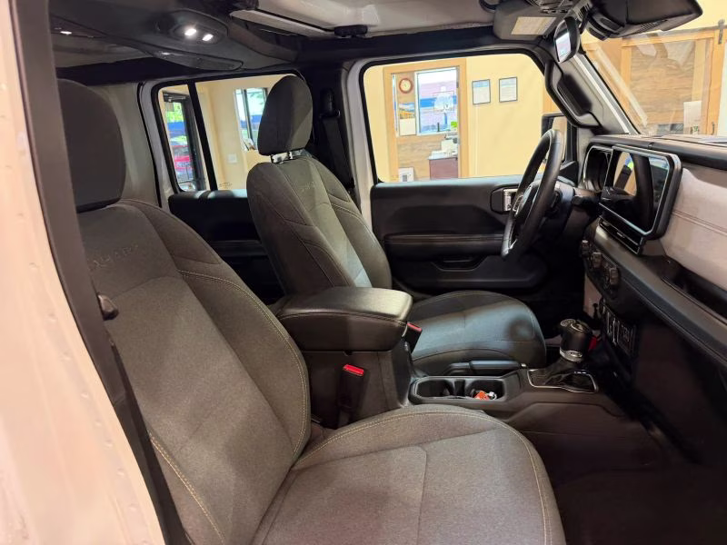 2024 Jeep Wrangler 4 Door Sahara Sport Utility 4D 4X4