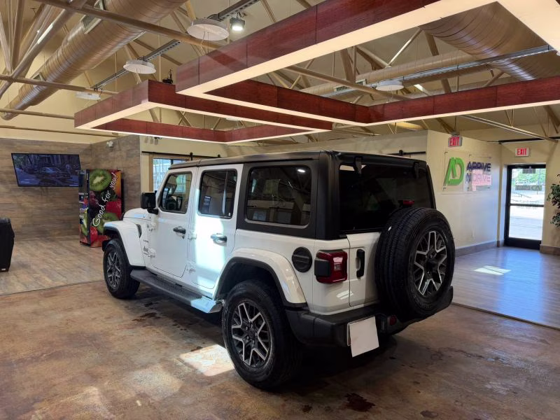 2024 Jeep Wrangler 4 Door Sahara Sport Utility 4D 4X4