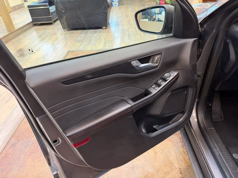 2023 Ford Escape ST-Line Sport Utility 4D AWD