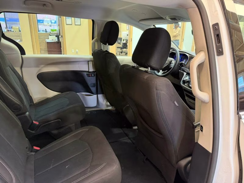 2024 Chrysler Grand Caravan SXT FWD