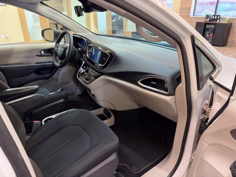 2024 Chrysler Grand Caravan SXT FWD