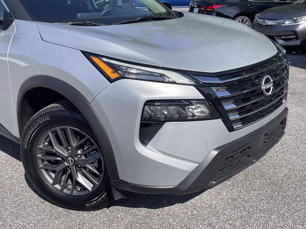 2025 Brilliant Silver Metallic Nissan Rogue S FWD SUV