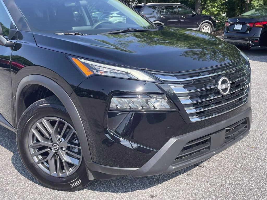 2025 Super Black Nissan Rogue S FWD SUV