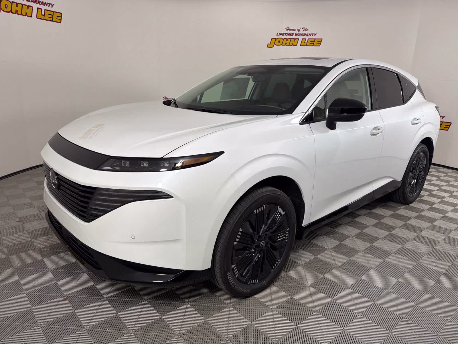 2026 Everest White Pearl Tricoat Nissan Murano Platinum AWD SUV