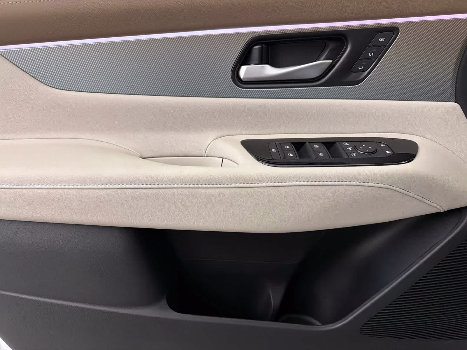 2026 Everest White Pearl Tricoat Nissan Murano Platinum AWD SUV
