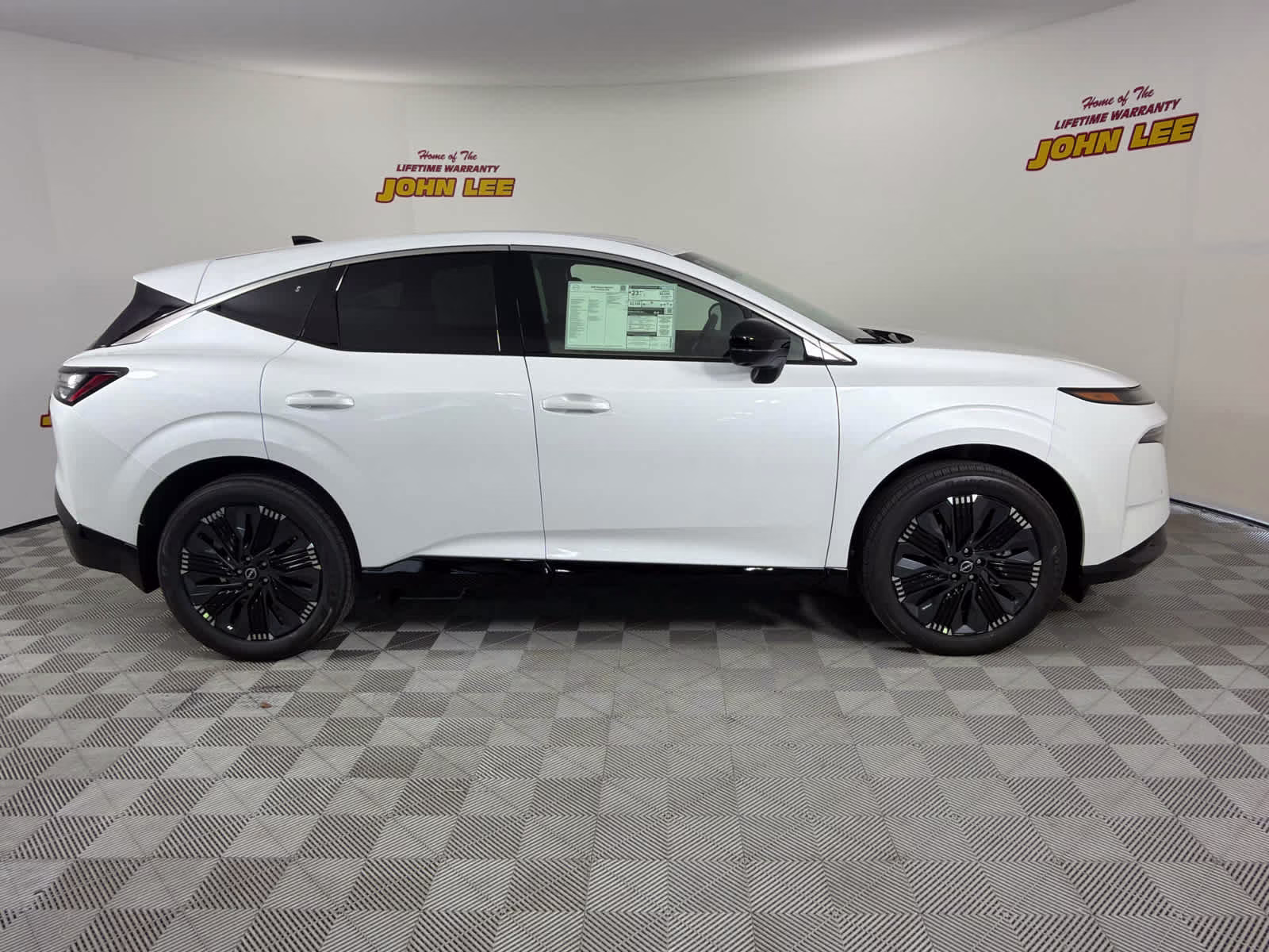 2026 Everest White Pearl Tricoat Nissan Murano Platinum AWD SUV
