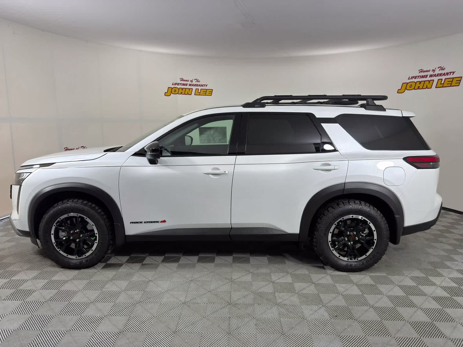 2026 Everest White Pearl Tricoat Nissan Pathfinder Rock Creek 4X4 SUV