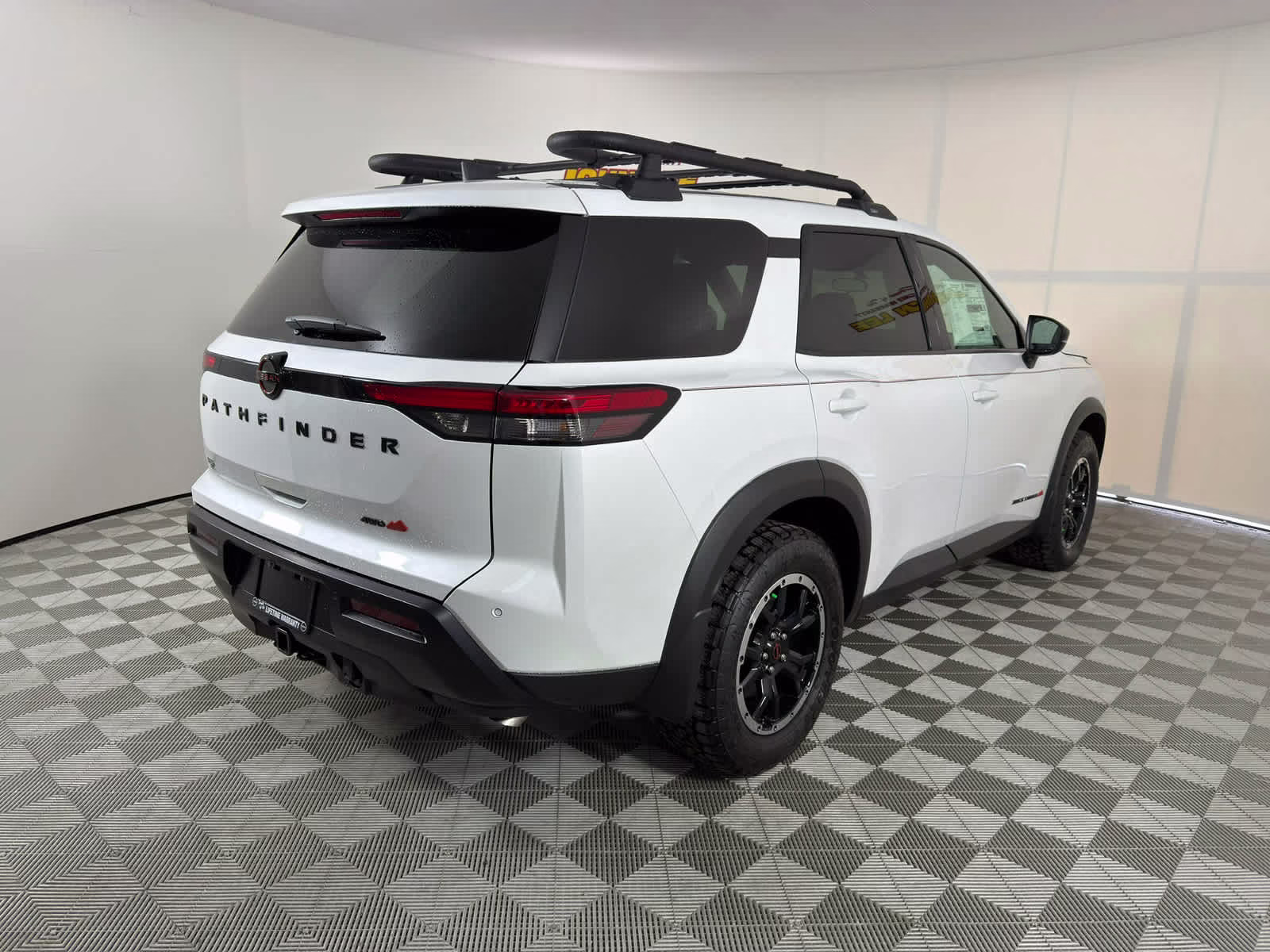 2026 Everest White Pearl Tricoat Nissan Pathfinder Rock Creek 4X4 SUV
