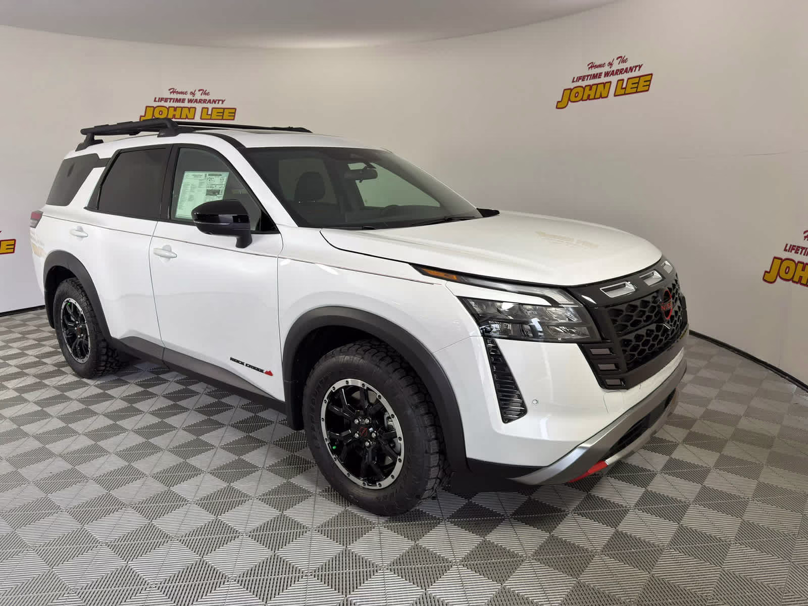 2026 Everest White Pearl Tricoat Nissan Pathfinder Rock Creek 4X4 SUV