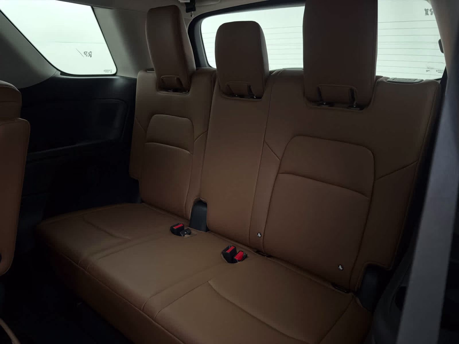 2026 Boulder Gray Pearl/Super Black Nissan Pathfinder Platinum FWD SUV