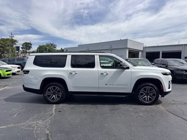 2026 Bright White Clearcoat Jeep Grand Wagoneer 4x2 L RWD SUV