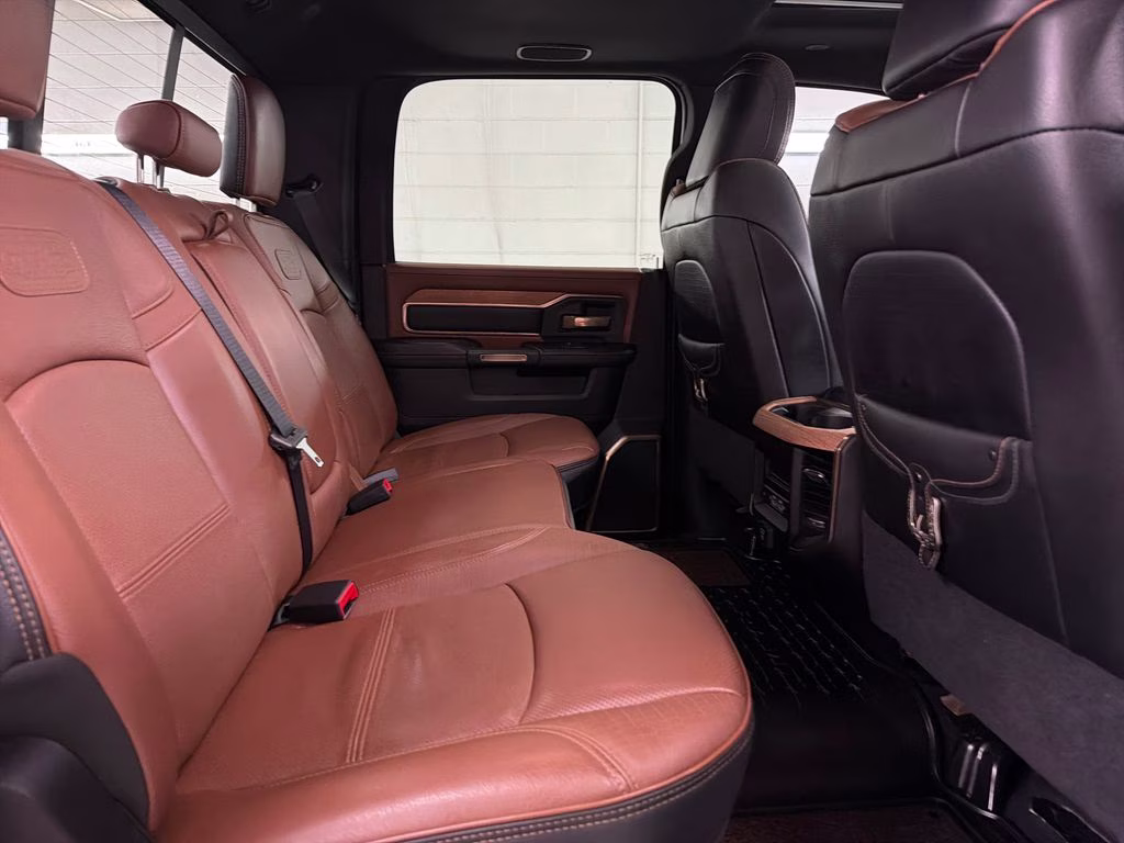2024 Diamond Black Crystal Pearlcoat Ram 2500 Longhorn 4X4 Truck