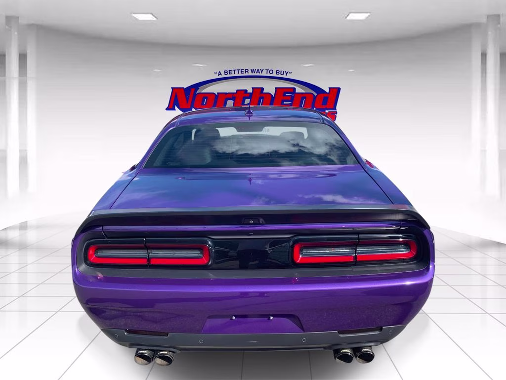 2019 Plum Crazy Pearlcoat Dodge Challenger R/T Scat Pack Widebody RWD Coupe