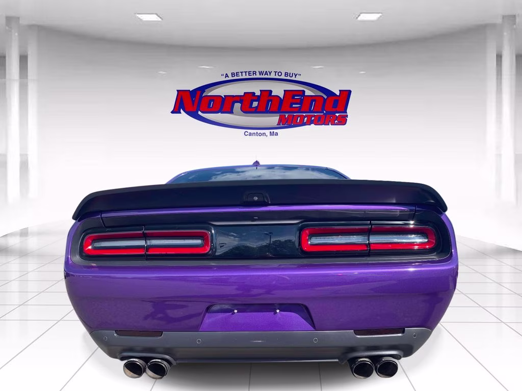 2019 Plum Crazy Pearlcoat Dodge Challenger R/T Scat Pack Widebody RWD Coupe