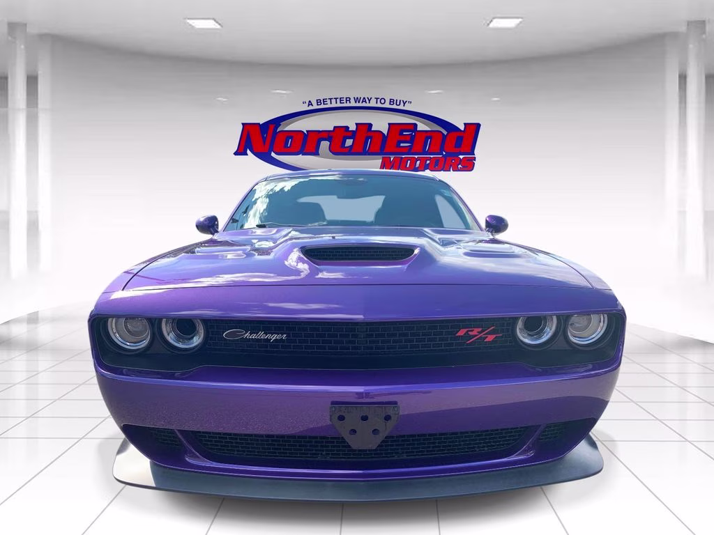 2019 Plum Crazy Pearlcoat Dodge Challenger R/T Scat Pack Widebody RWD Coupe