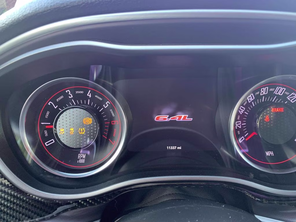 2019 Plum Crazy Pearlcoat Dodge Challenger R/T Scat Pack Widebody RWD Coupe