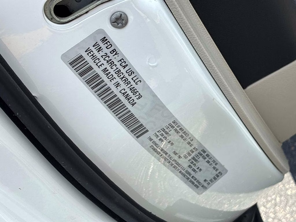 2024 Bright White Clearcoat Chrysler Pacifica Touring L FWD Van