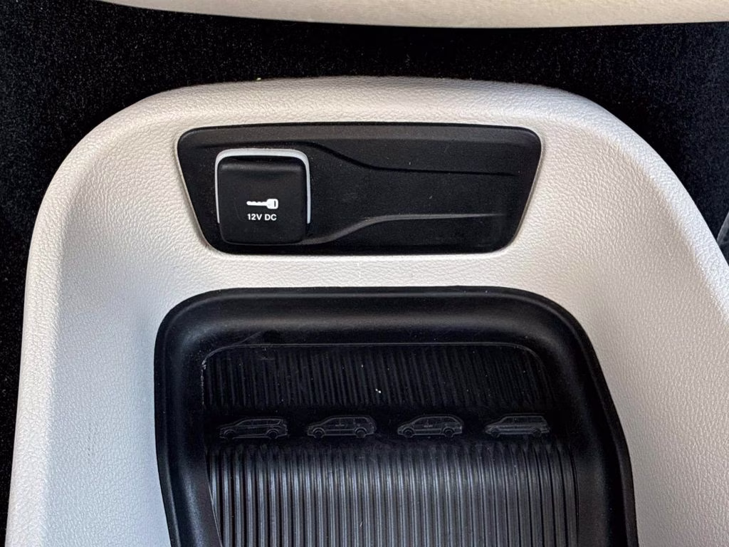 2024 Bright White Clearcoat Chrysler Pacifica Touring L FWD Van