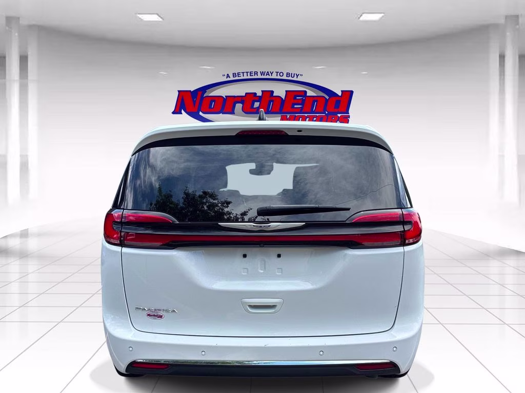 2024 Bright White Clearcoat Chrysler Pacifica Touring L FWD Van