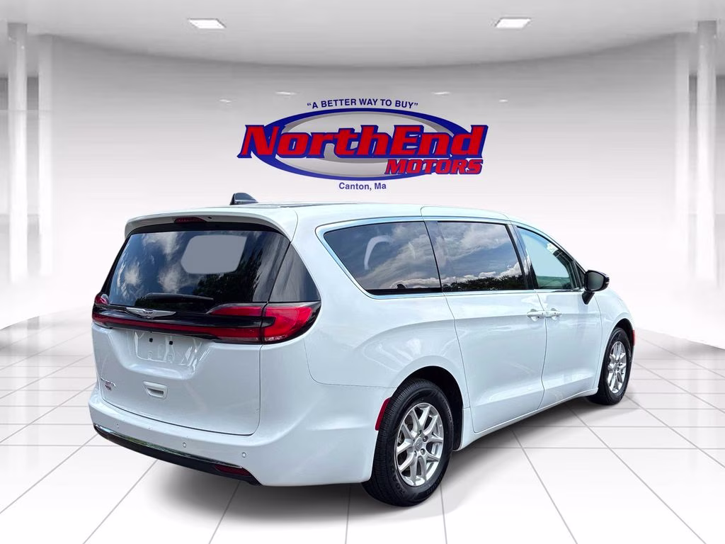 2024 Bright White Clearcoat Chrysler Pacifica Touring L FWD Van