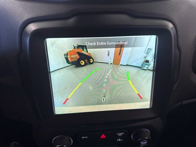 2023 Alpine White Clearcoat Jeep Renegade Latitude 4X4 SUV