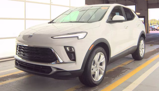 2024 Summit White Buick Encore GX Preferred AWD SUV
