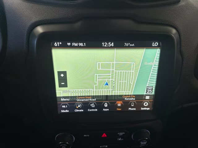 2023 Alpine White Clearcoat Jeep Renegade Latitude 4X4 SUV
