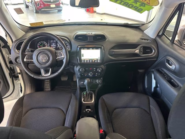 2023 Alpine White Clearcoat Jeep Renegade Latitude 4X4 SUV