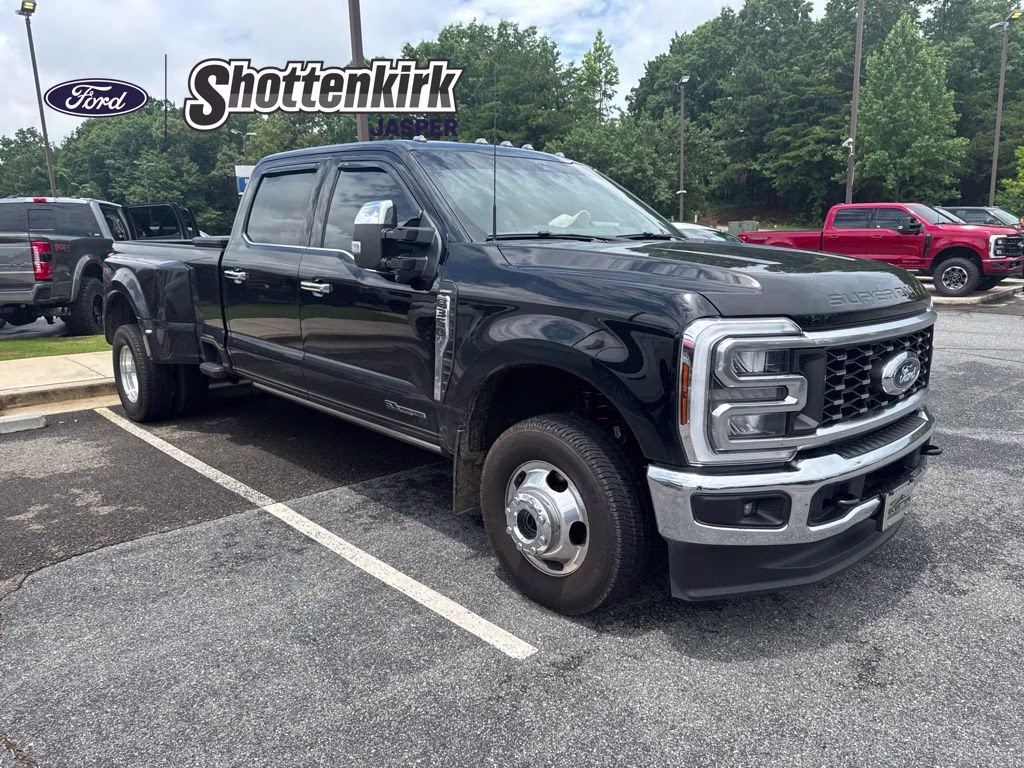 2025 Black Metallic Ford Super Duty F-350 DRW Lariat 4X4 Truck