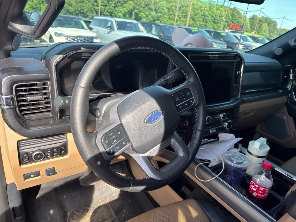 2025 Black Metallic Ford Super Duty F-350 DRW Lariat 4X4 Truck