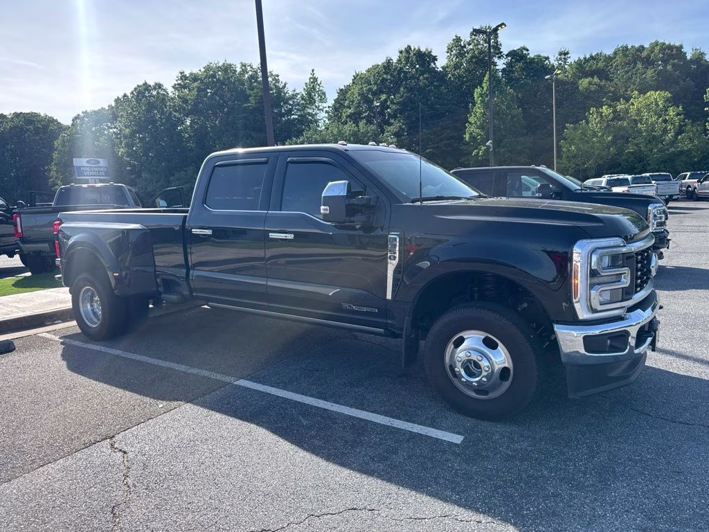 2025 Black Metallic Ford Super Duty F-350 DRW Lariat 4X4 Truck