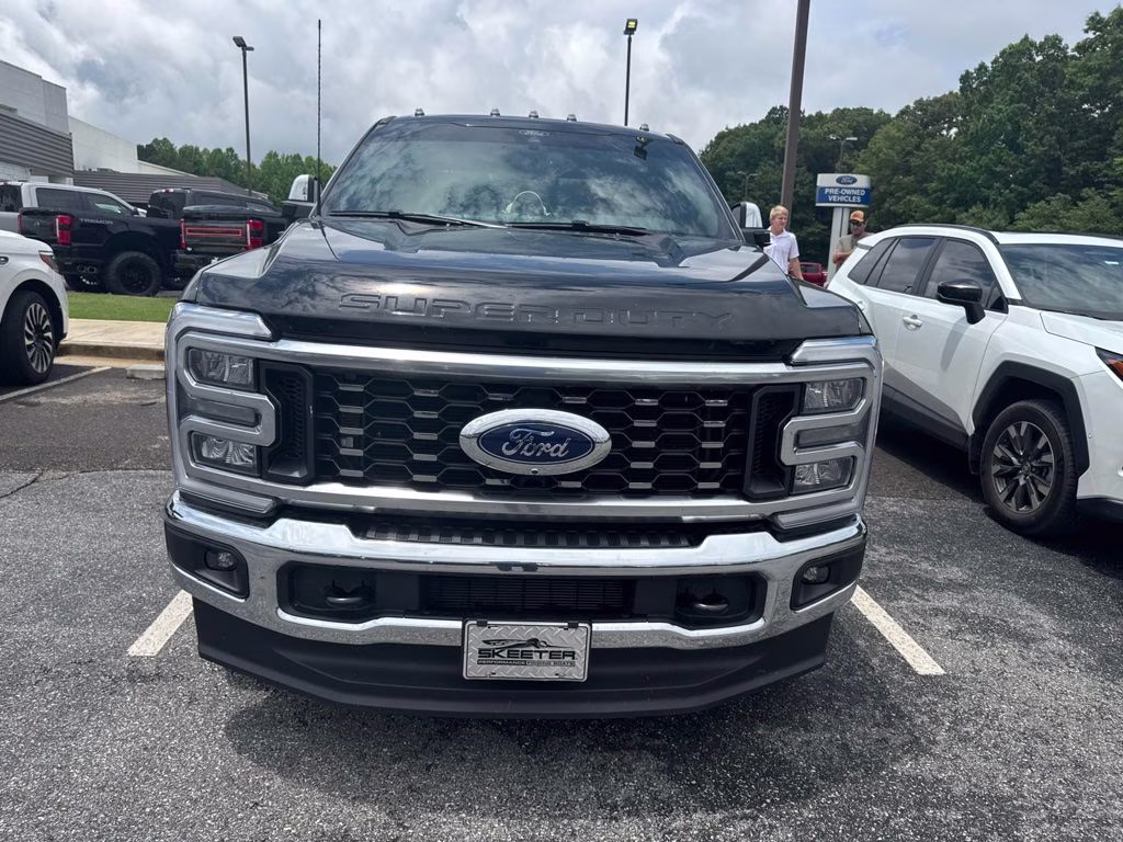 2025 Black Metallic Ford Super Duty F-350 DRW Lariat 4X4 Truck