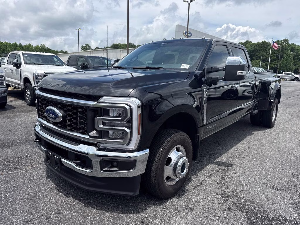 2025 Black Metallic Ford Super Duty F-350 DRW Lariat 4X4 Truck