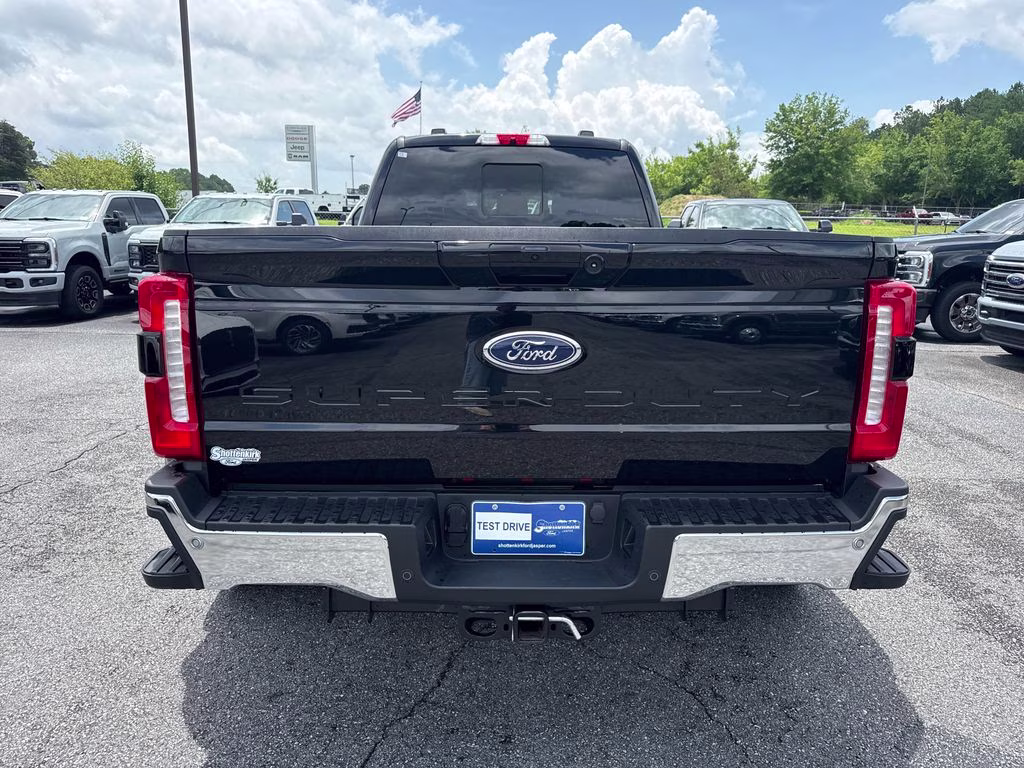 2025 Black Metallic Ford Super Duty F-350 DRW Lariat 4X4 Truck