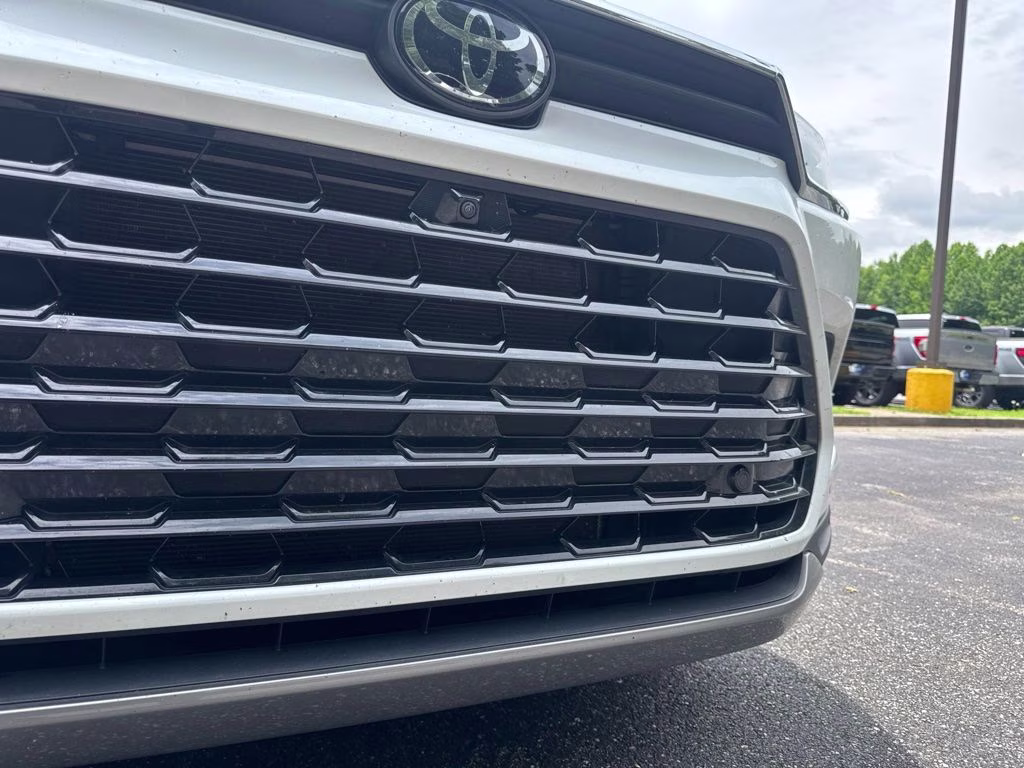 2024 Wind Chill Pearl Toyota Grand Highlander Limited FWD SUV