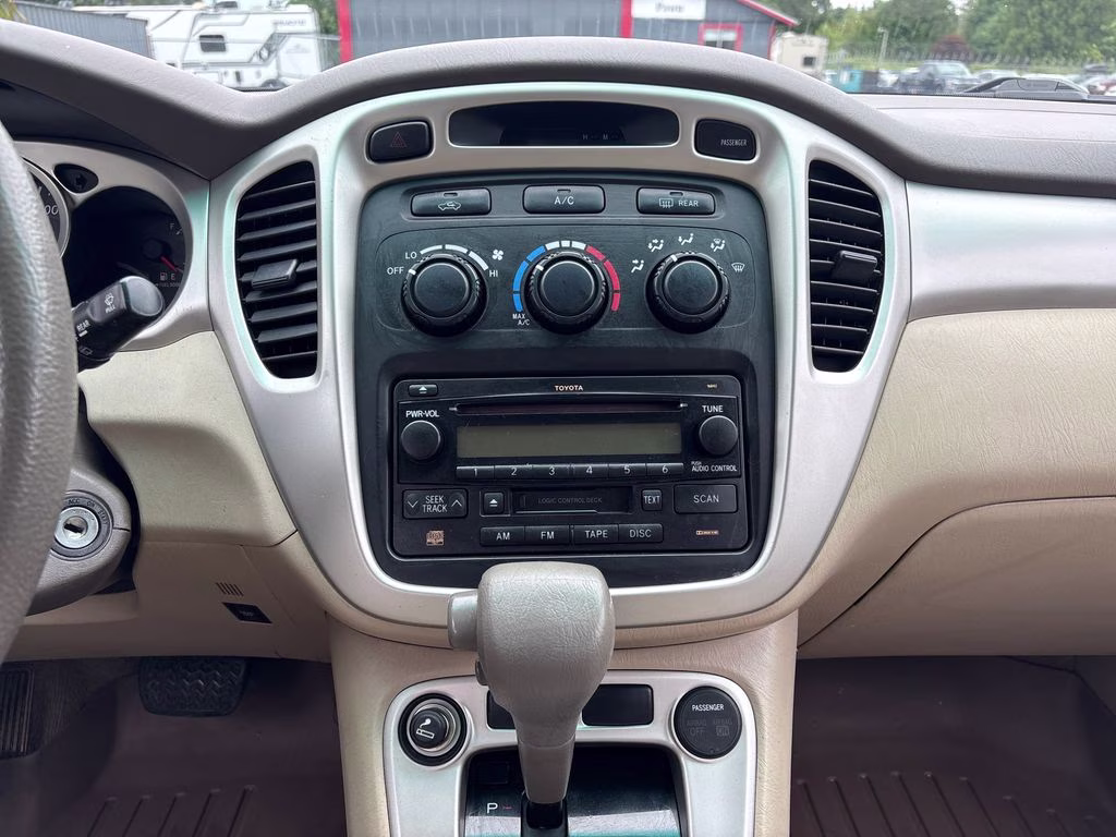 2007 Sonora Gold Pearl Toyota Highlander Base FWD SUV