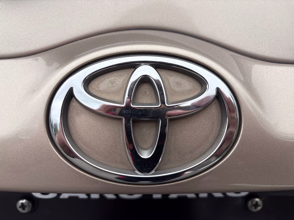 2007 Sonora Gold Pearl Toyota Highlander Base FWD SUV