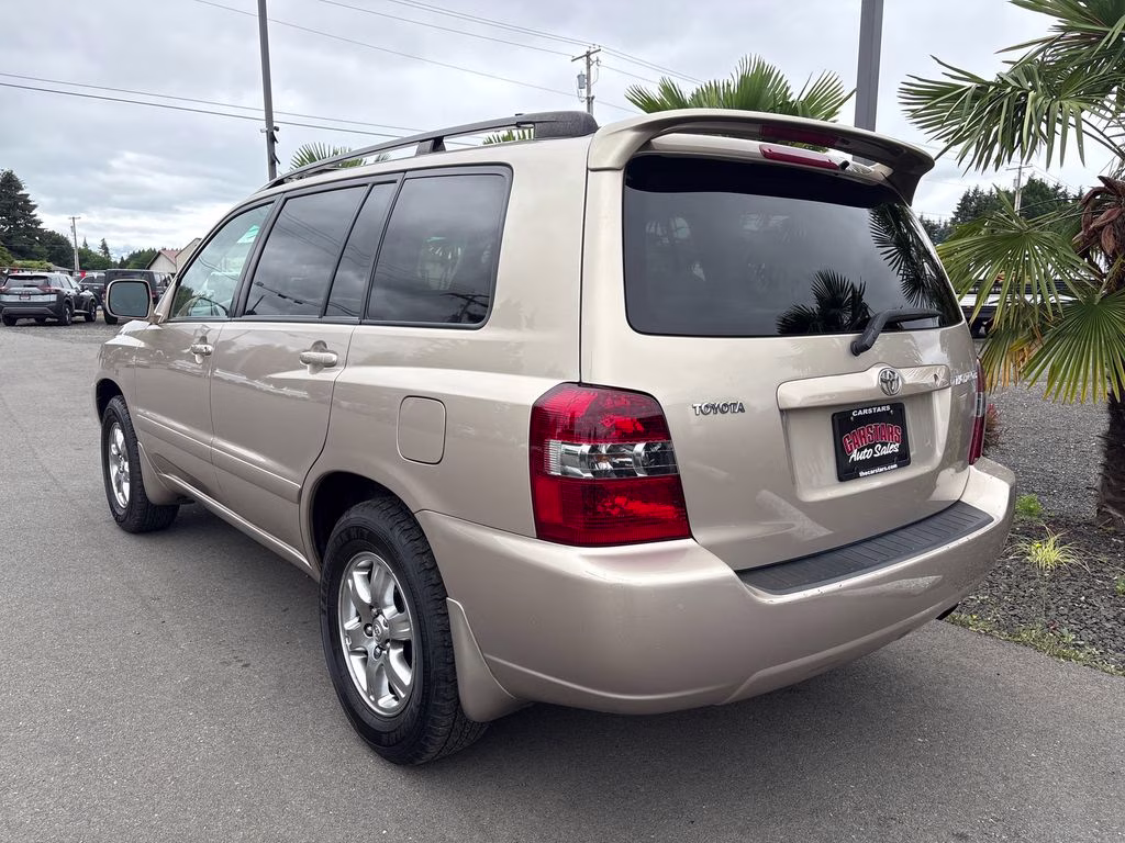 2007 Sonora Gold Pearl Toyota Highlander Base FWD SUV