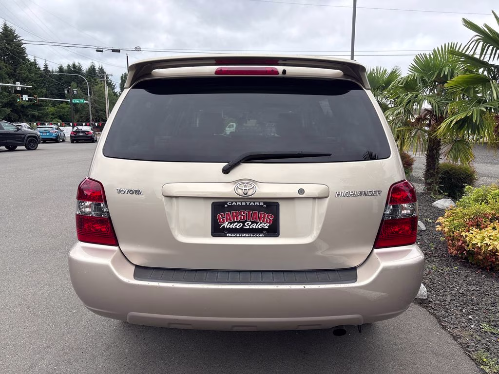 2007 Sonora Gold Pearl Toyota Highlander Base FWD SUV