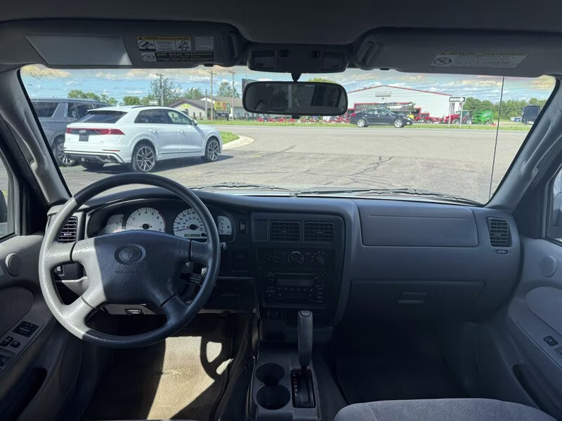 2002 Lunar Mist Metallic Toyota Tacoma PreRunner V6 RWD Truck