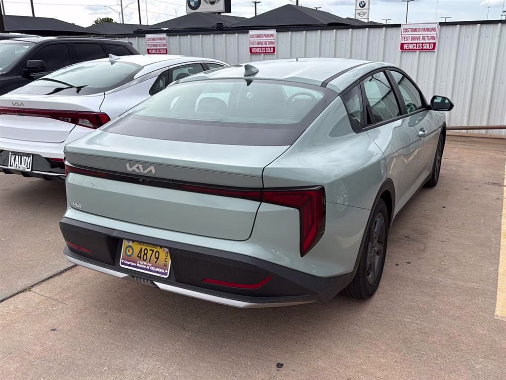 2025 MORNING HAZE Kia K4 (2.0L) LXS FWD FWD