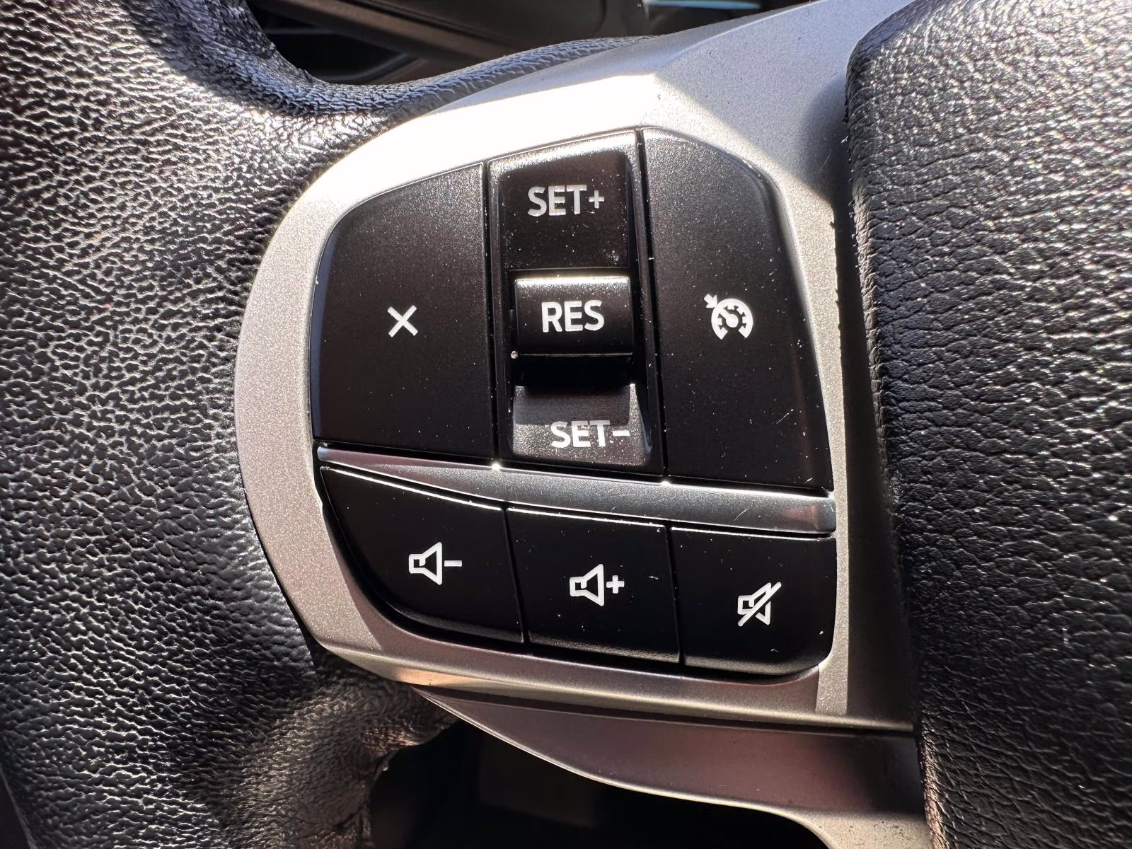 2021 Carbonized Gray Metallic Ford Explorer XLT 4WD 4X4 SUV